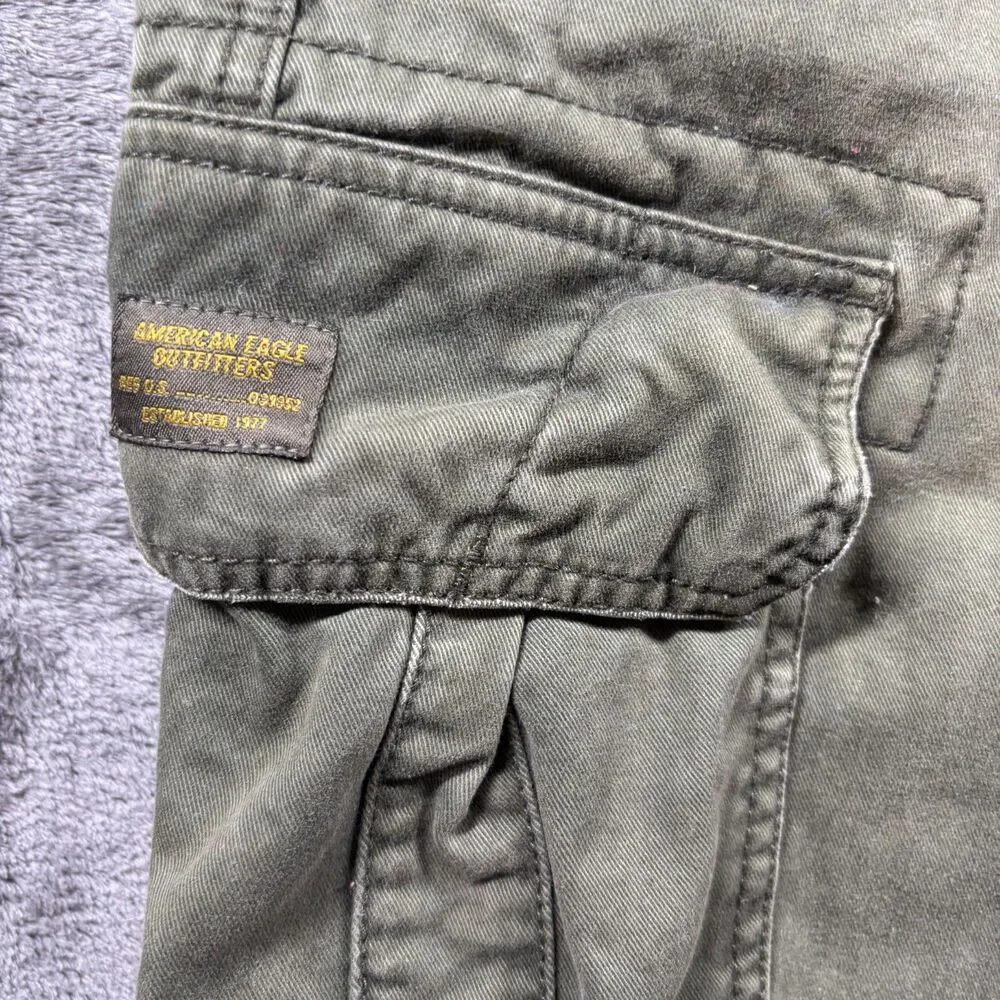 American Eagle Men Vintage Y2K Cargo Shorts Raw Frayed Hem Baggy Green 30 G294
